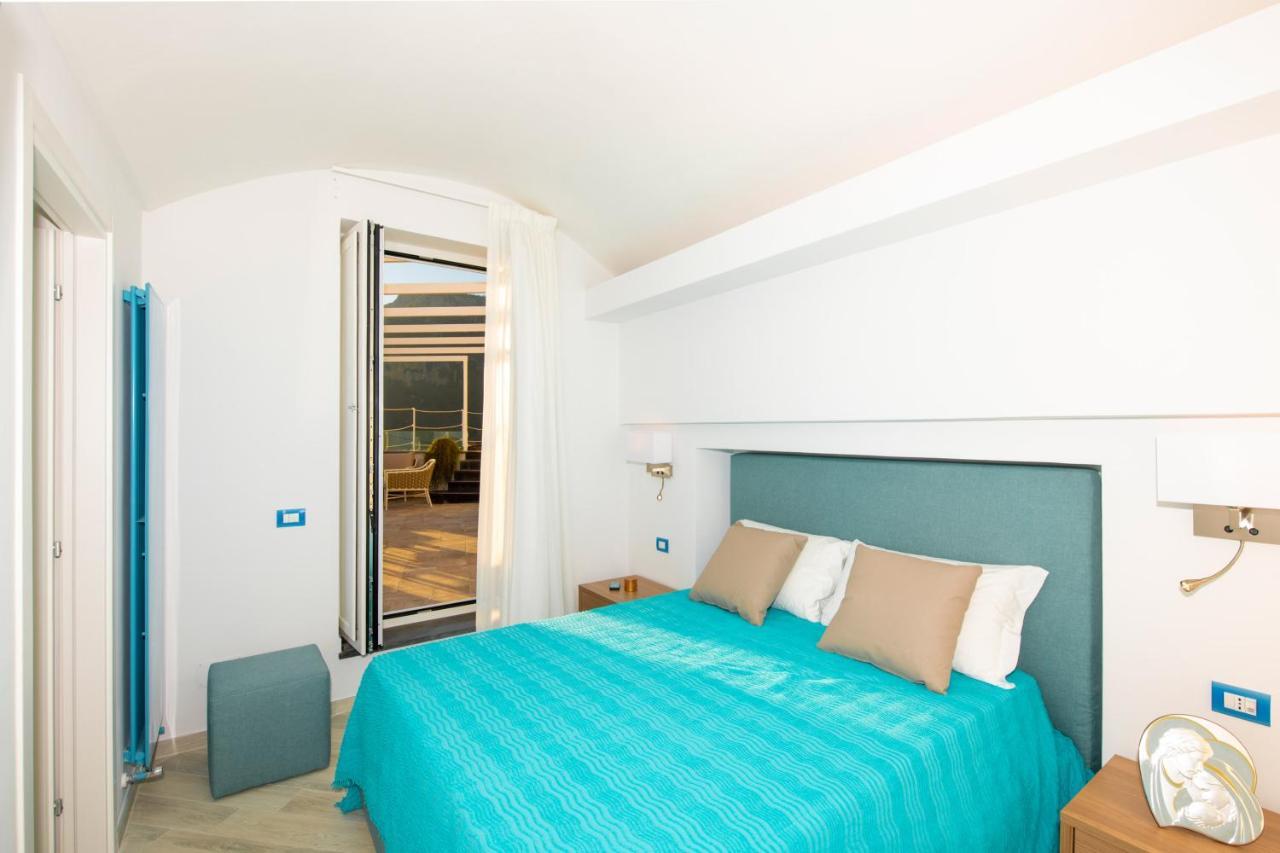 Villa La Tagliata Spectacular Jacuzzi Tub Amazing View And Private Parking Garage 포지타노 외부 사진